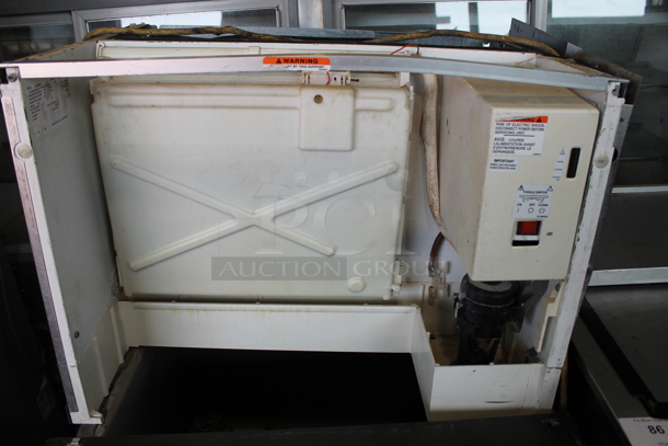 Manitowoc QY0604A Stainless Steel Commercial Ice Head on Scotsman Ice Bin. 208-230 Volts, 1 Phase.  - Image 4 of 9