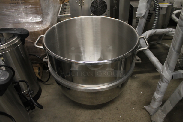 BRAND NEW SCRATCH AND DENT! SY2305 Stainless Steel Commercial Mixing Bowl. 