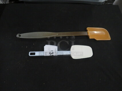 Assorted Spatula. 2XBID