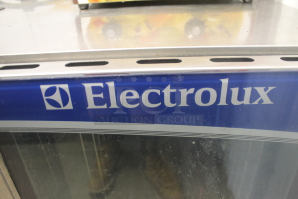 Electrolux Air-O-Steam Stainless Steel Commercial Natural Gas Powered Convection Oven w/ View Through Door. - Image 5 of 5