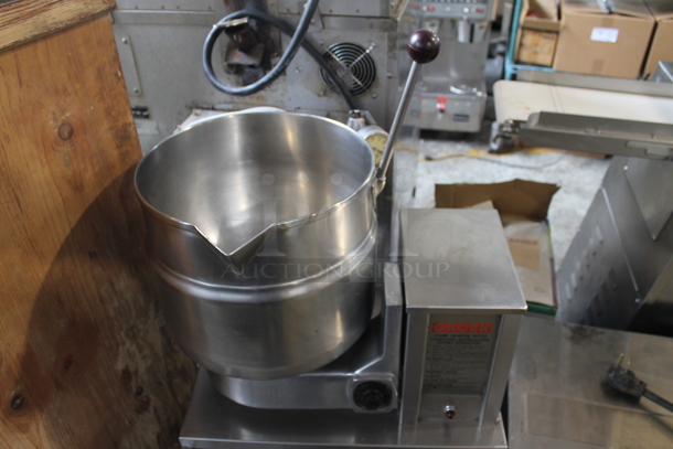 Groen TDB/4-20 Stainless Steel Commercial Countertop Electric Powered 40 Quart Tilting Steam Kettle on Equipment Stand. 208 Volts, 3 Phase. - Image 2 of 9