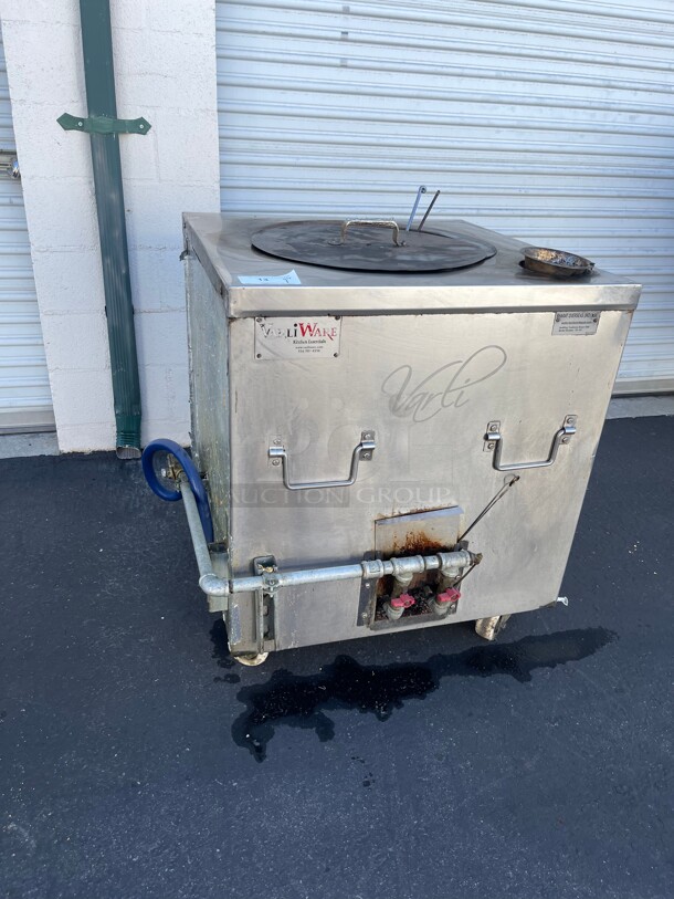 Clean! Tandoor Oven, Commercial NSF Gas Tandoori Oven for Restaurants - 32 inch Natural Gas On Casters Tested and Working!