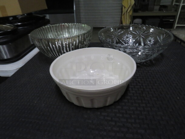 Decorative Serving Bowls. 3XBID - Image 2 of 2