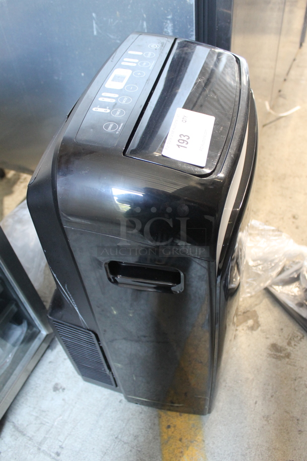 BRAND NEW SCRATCH AND DENT! Arctic King KAP14R1CBL Metal Portable Air Conditioner. 115 Volts, 1 Phase. 13,500 BTU. Tested and Working! - Image 5 of 10