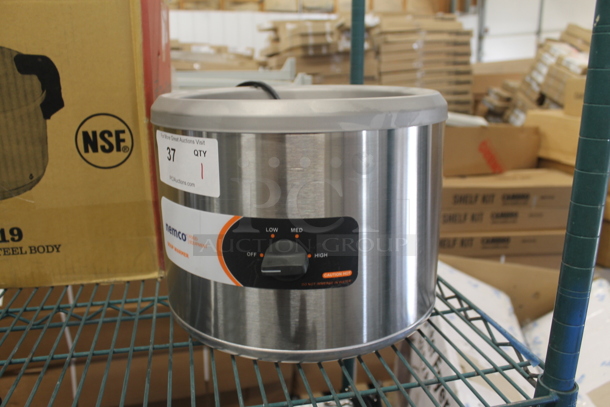 BRAND NEW SCRATCH AND DENT! Nemco 6101A Commercial Stainless Steel Countertop 11 Quart Round Soup Warmer. 120V. Tested And Working! 