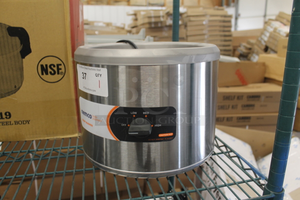 BRAND NEW SCRATCH AND DENT! Nemco 6101A Commercial Stainless Steel Countertop 11 Quart Round Soup Warmer. 120V. Tested And Working!  - Image 1 of 6