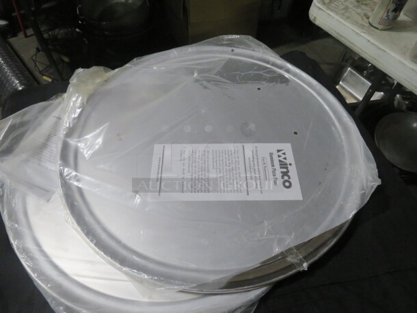 NEW Winco 18 Inch Pizza Pan. 2XBID - Image 1 of 1