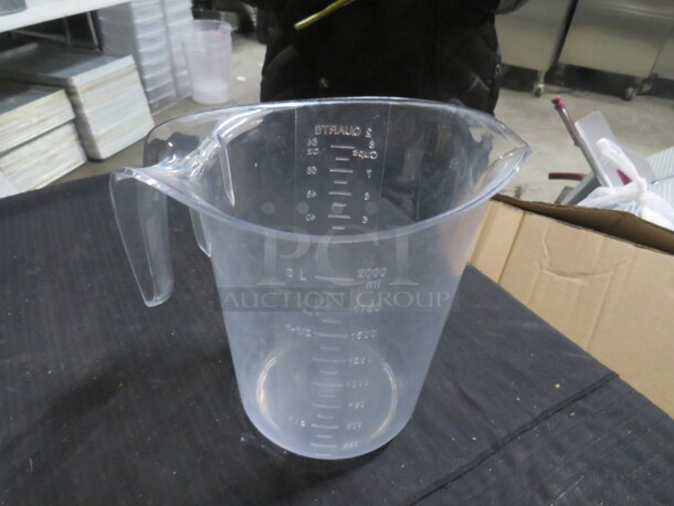 One 2 Quart Measuring Cup.