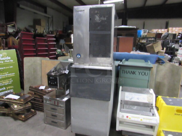One Hoshizaki Ice Maker And Bin. Model# KM-501MAH. 115 Volt. 22X33X78 - Image 1 of 7