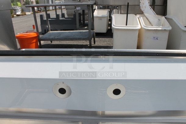 BRAND NEW SCRATCH AND DENT! Regency 600S32424224 124" 16-Gauge Stainless Steel Three Compartment Commercial Sink with 2 Drainboards. Bays 24x24x12. Drain Boards 22x26x1 - Image 8 of 11