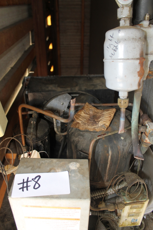 9.5'x7.5'x7.5' Walk In Unit w/ Copeland RS70C1-PRV-101 208/230 Volt, 1 Phase Compressor, Compressor and 2 Evaporator Fans. Does Not Include Contents. BUYER MUST REMOVE: This Item CANNOT Be Transported; Must Pick Up By Appointment Only. Freon Will Be Removed Before Pick Up Day. Tested and Working! (kitchen) - Image 8 of 12