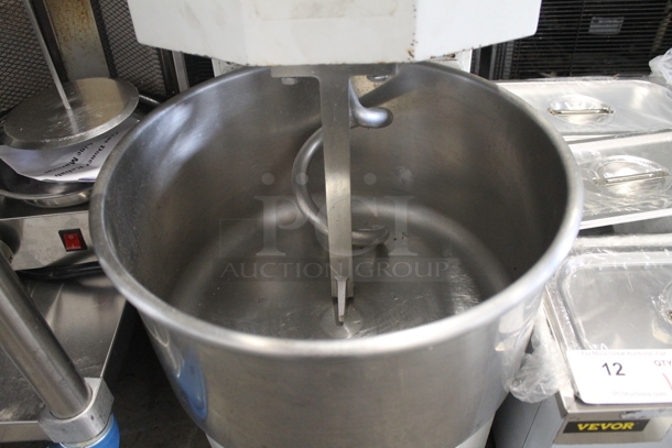 Eurodib LM20 Metal Commercial Floor Style 20 Quart Spiral Dough Mixer w/ Stainless Steel Mixing Bowl, Bowl Guard and Dough Hook. 120 Volts, 1 Phase. Tested and Working! - Image 6 of 8