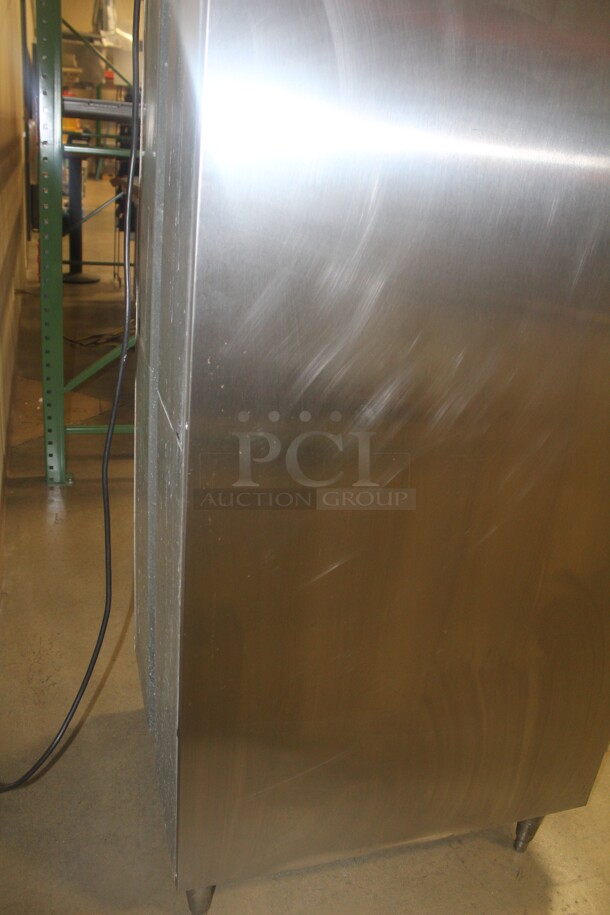 FANTASTIC! Continental Model DL1f-SS-HD Commercial Stainless Steel Half Door Reach In Freezer. 26x34x84. 115V/60Hz. Tested And Working! - Image 7 of 8