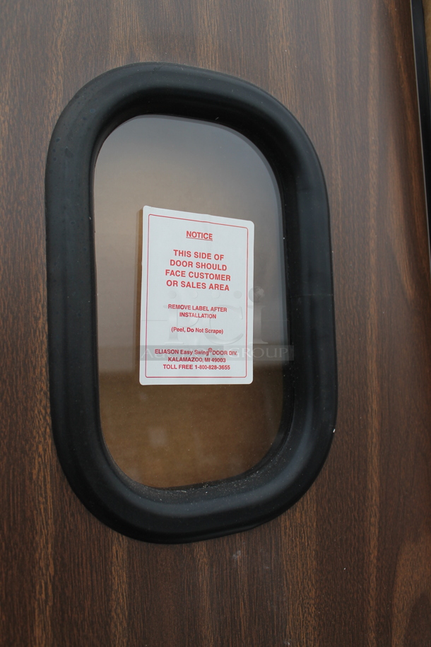 BRAND NEW SCRATCH AND DENT! Wood Pattern and Metal Swinging Kitchen Door. - Image 3 of 6