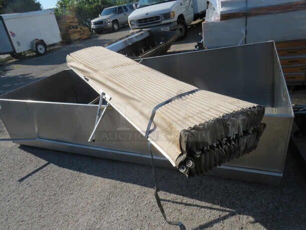 One Room Divider. - Image 1 of 4