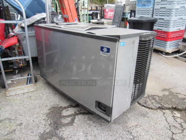 One Manitowic Ice Maker. Model# ID1402A. 208/230 Volt. 48X24X27.  - Image 2 of 2