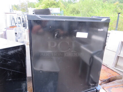 One WORKING 1 Door Haier Cooler. Model# QHE02GGMBBB. 115 Volt. 17.5X19X19
