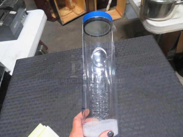 NEW Pinnacle Vodka Drink Mixer/Dispenser. #114-PWL011. 750ml. 3XBID. - Image 1 of 4