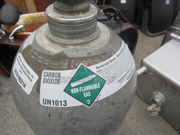 One Carbon Dioxide Tank. NO SHIPPING. - Image 2 of 2