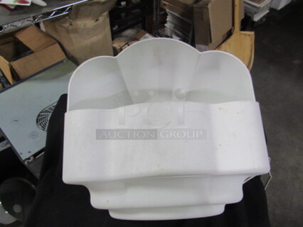 One Wall Mount Insect Light. 120 Volt.