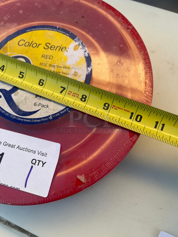 Red 10 1/2 Inch Plates Pack of 6 - Image 5 of 6