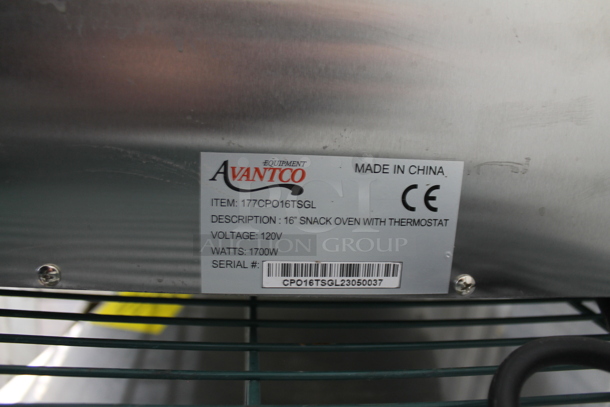 BRAND NEW SCRATCH AND DENT! Avantco 177CPO16TSGL Stainless Steel Countertop Pizza / Snack Oven with Adjustable Thermostatic Control and Glass Door. 120 Volts, 1 Phase. Tested and Working! - Image 5 of 5