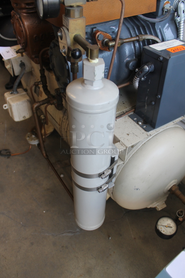 Air Techniques L-66 Metal Commercial Floor Style Dental Air Compressor. 230 Volts, 1 Phase. - Image 4 of 7