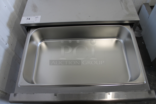 BRAND NEW SCRATCH AND DENT! Avantco 177BW32 Stainless Steel Commercial Countertop Bun Warmer. 120 Volts, 1 Phase. Tested and Working! - Image 3 of 4
