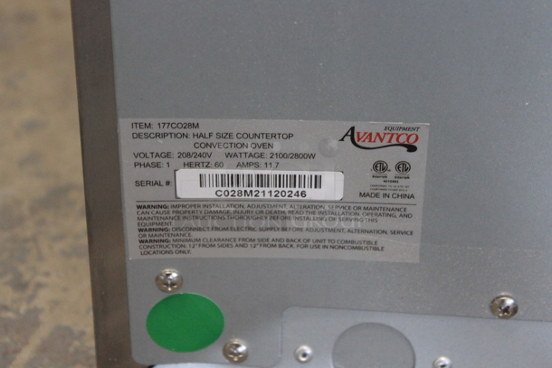 BRAND NEW SCRATCH AND DENT! Avantco 177CO28M Stainless Steel Commercial Countertop Electric Powered Half Size Convection Oven. 208/240 Volts, 1 Phase. - Image 4 of 4