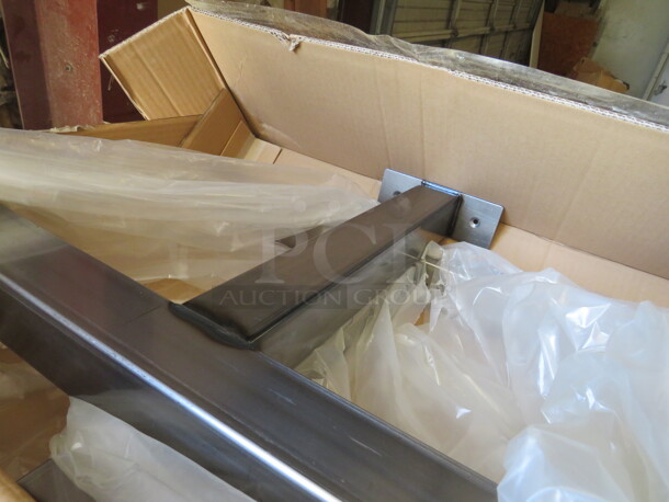 NEW Metal Store Shelving Frame. Model# HL/URP96R. 96X18