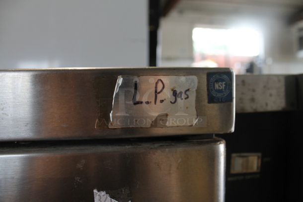 Vulcan Stainless Steel Commercial Propane Gas Powered Full Size Convection Oven w/ View Through Doors, Metal Oven Racks and Thermostatic Controls on Metal Legs. - Image 4 of 7