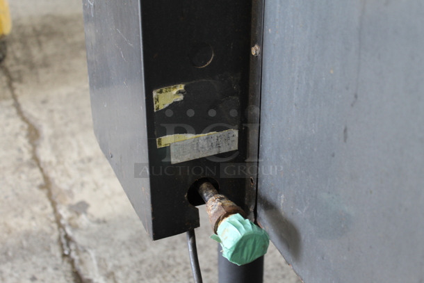 Vulcan Stainless Steel Commercial Propane Gas Powered Full Size Convection Oven w/ View Through Doors, Metal Oven Racks and Thermostatic Controls on Metal Legs. - Image 5 of 7