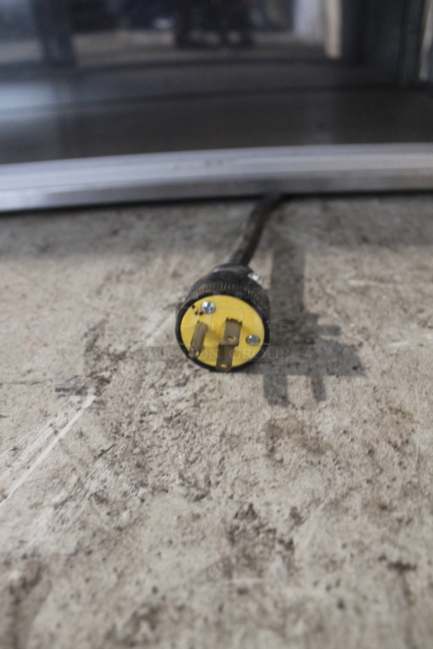 Stainless Steel Commercial Warming Cabinet Merchandiser Display Case w/ 2 American Permanent Ware FD-36 Warming Strips. 120 Volts, 1 Phase. Tested and Does Not Power On - Image 6 of 7