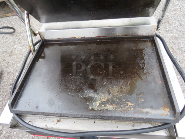 One Hakka Panini Press. 110 Volt.  17X12X7 - Image 2 of 2