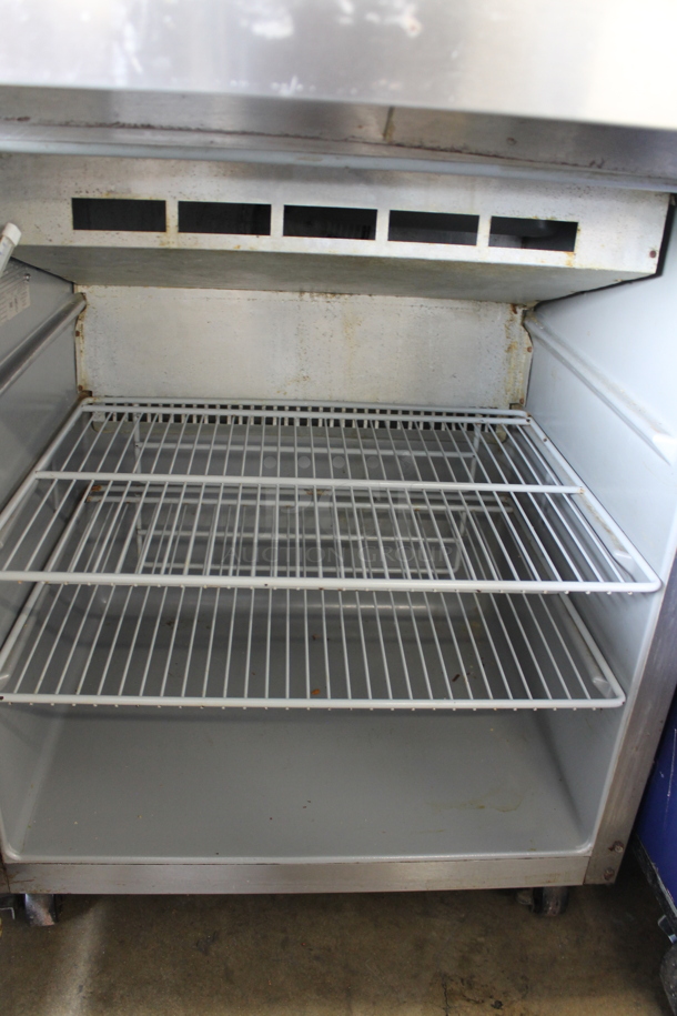 Victory LA-27-SALA Stainless Steel Commercial Sandwich Salad Prep Table Bain Marie Mega Top on Commercial Casters. 115 Volts, 1 Phase. Tested and Working! - Image 5 of 7