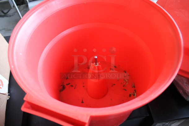 Chef Master Red Poly Lettuce Spinner Salad Spinner. - Image 3 of 3
