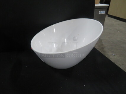 9.5 Inch Melamine Slanted Round Bowl. 2XBID