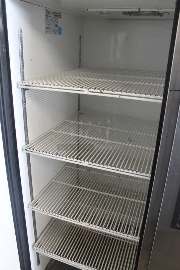 2014 True TG2R-2S ENERGY STAR Stainless Steel Commercial 2 Door Reach In Cooler w/ Poly Coated Racks on Commercial Casters. 115 Volts, 1 Phase. Tested and Working! - Image 4 of 7
