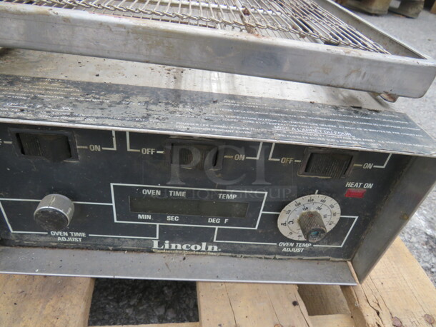 One Lincoln Impinger Pizza Oven. 120/208 Volt. 3 Phase. 56X37X17 - Image 3 of 5
