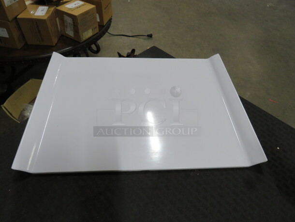 One NEW 18X13 GET White Melamine Platter. #ML-213-W. $29.01 - Image 1 of 1