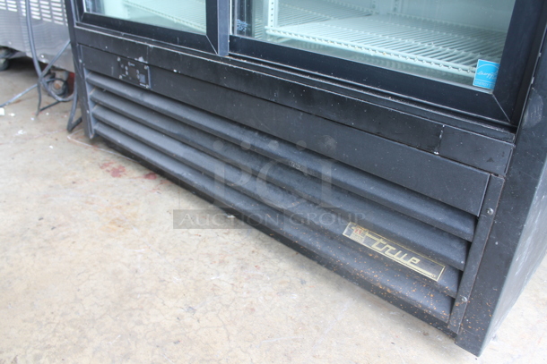 2012 True GDM-45EM-LD ENERGY STAR Metal Commercial 2 Door Reach In Cooler Merchandiser w/ Poly Coated Racks and Drink Sliders. 115 Volts, 1 Phase. Tested and Working! - Image 3 of 10