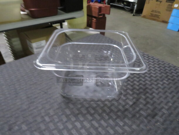 1/3 Size 4 Inch Deep Food Storage Container. Look NEW! 3XBID. - Image 1 of 1