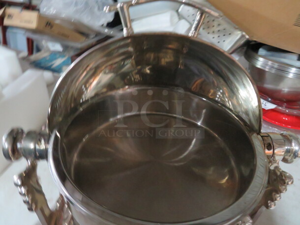 One NEW Vollrath 6 Quart Full Size Roll Top Chafer.    - Image 4 of 5
