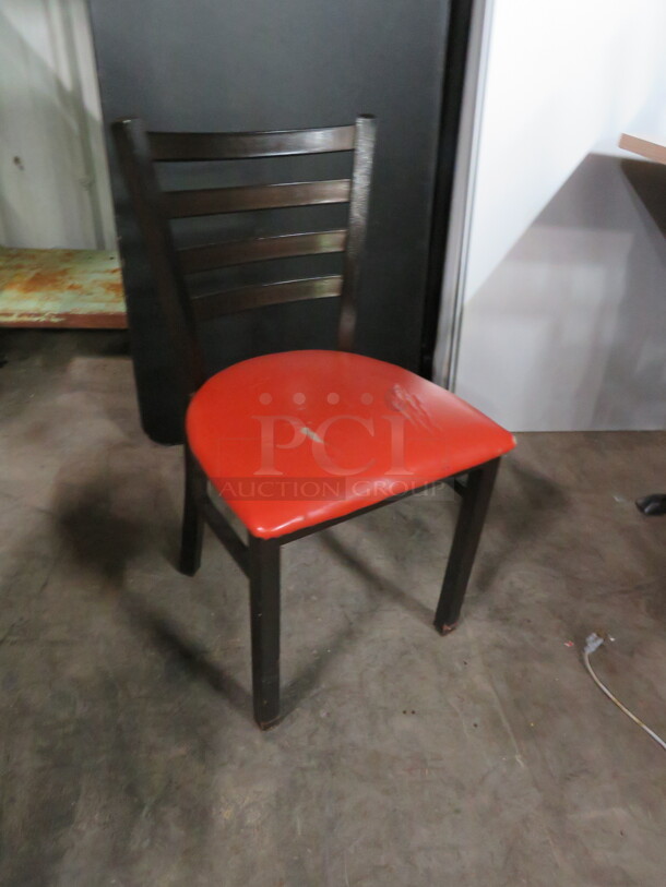 Black Metal Chair With Red Cushioned Seat. 4XBID - Image 2 of 2