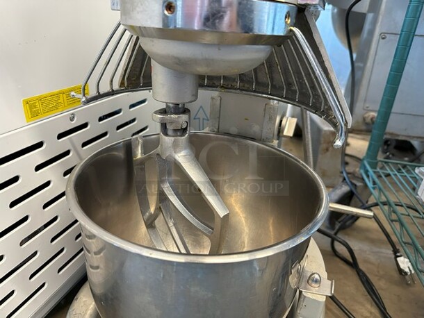 2020 Sentinel SM-10 Metal Commercial Countertop 10 Quart Planetary Dough Mixer w/ Stainless Steel Mixing Bowl, Bowl Guard and Paddle Attachment. 110 Volts, 1 Phase. Tested and Does Not Power On - Image 7 of 7