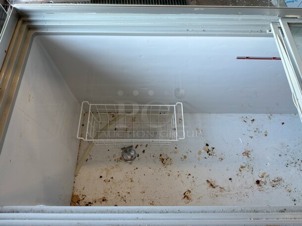 XS-700YXL Metal Commercial Ice Cream Dipping Cabinet w/ Sneeze Guard. 110 Volts, 1 Phase. Tested and Working! - Image 5 of 6