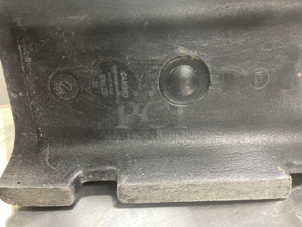 Clean! Cambro 500LCD Camtainers® 4.75 Gallon Black Insulated Beverage Dispenser NSF Missing one Hinge - Image 8 of 9