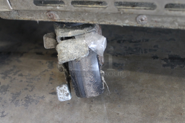 Everest ETBR2 Stainless Steel Commercial 2 Door Undercounter Cooler on Commercial Casters. 115 Volts, 1 Phase. Tested and Working! - Image 4 of 5