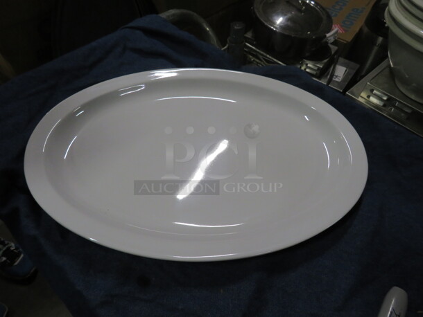 NEW Oval Melamine Plate. #NS516W. 15.5X11. 6XBID - Image 1 of 1