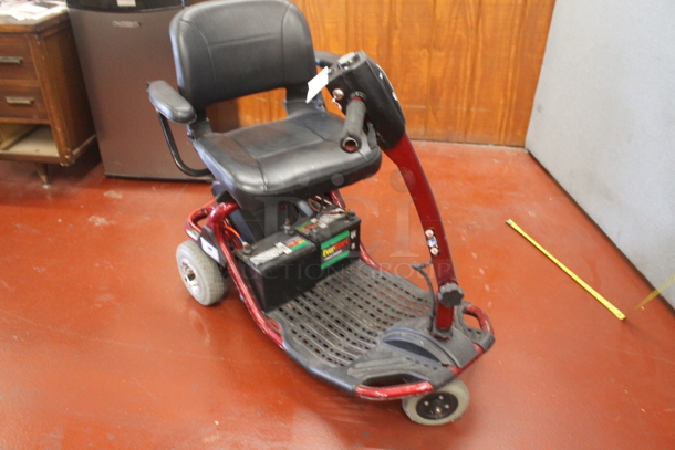 Motorized Chair.  - Image 3 of 5